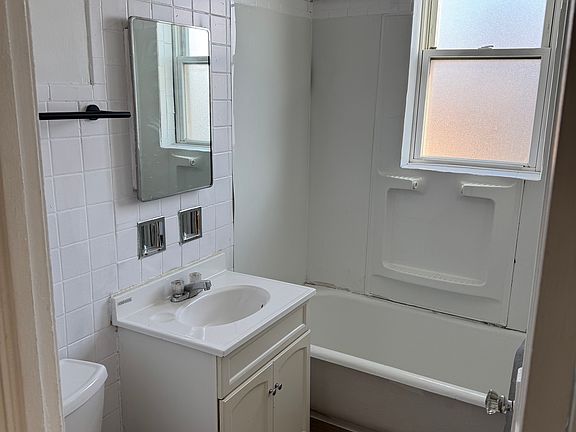 5th image of 1416-1422 S 5th Ave #203