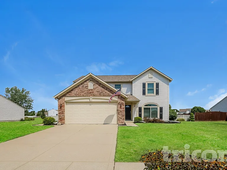 1197 Kinross Dr — Photo 1