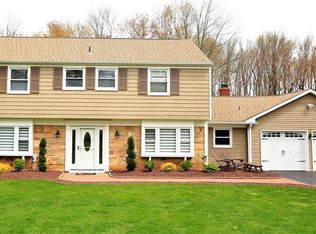 13 Varnum Ln, Manalapan, NJ 07726