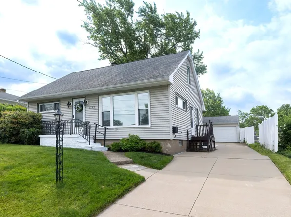 1719 W 41st St, Erie, PA 16509