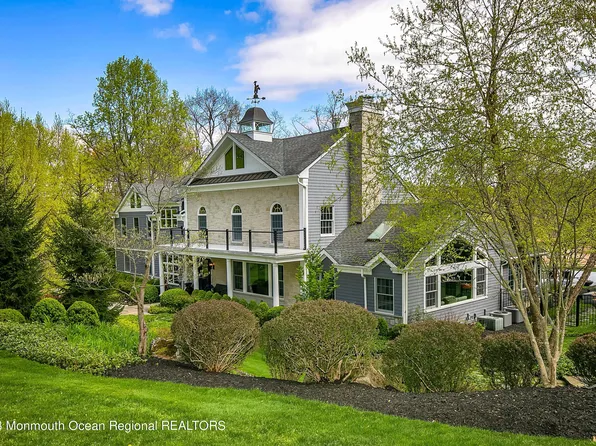 17 Club Way, Red Bank, NJ 07701