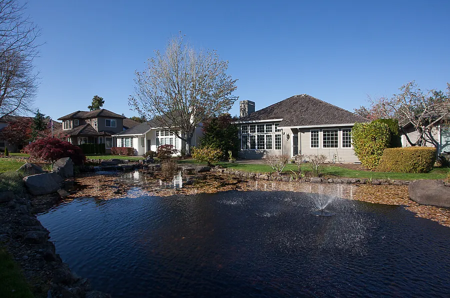 Stunning Home in Claremont near Bethany Portland's Premier 55+ community — Photo 2