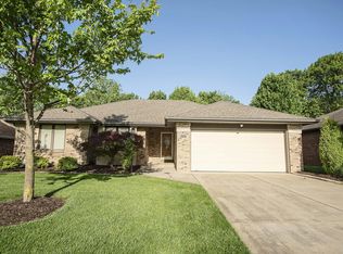 1027 S Karla Ave, Springfield, MO 65804