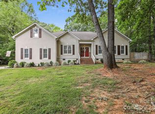 10322 Windtree Ln, Charlotte, NC 28215