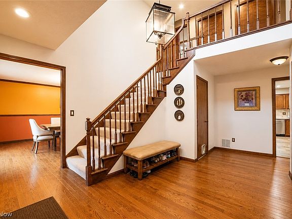 5th image of 2458 Cedarwood Rd