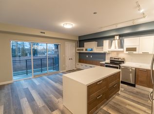 6479 Montrose Rd #2, Niagara Falls, ON L2H1M1