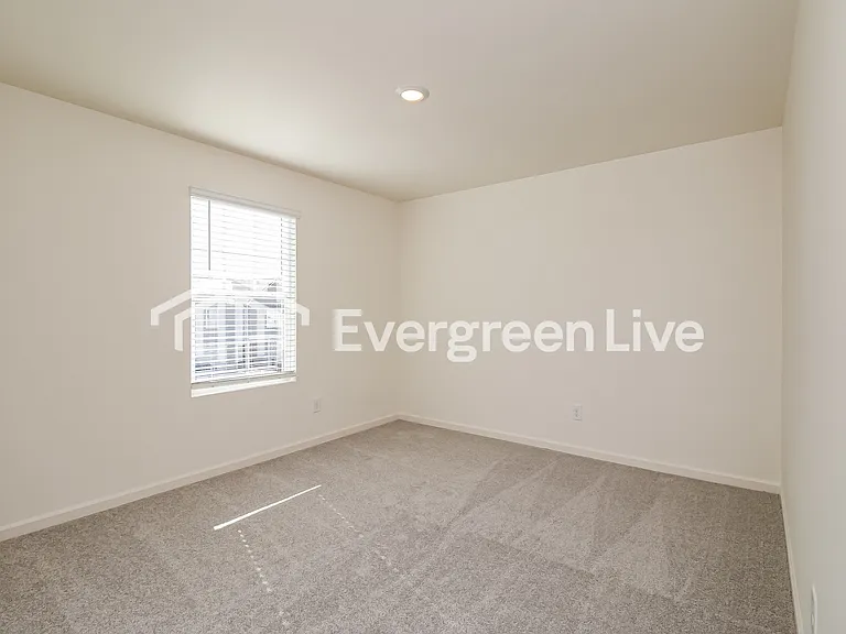207 Long Dr — Photo 12
