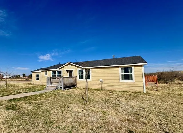2401 W Covey Ln — Photo 33