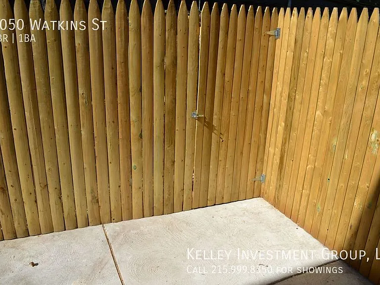 2050 Watkins St — Photo 4