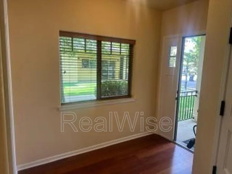1709 Softwood Way — Photo 6