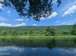 924 Winter Winterdale Rd, Starlight, PA 18461