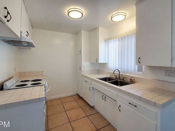 4th image of 1225 Mariposa St #4