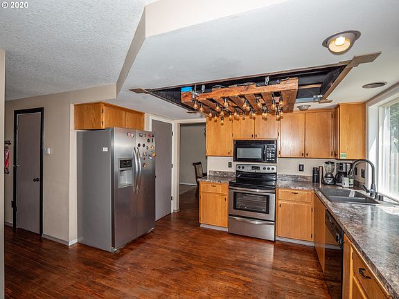 2nd image of 8623 NE 149th Ave