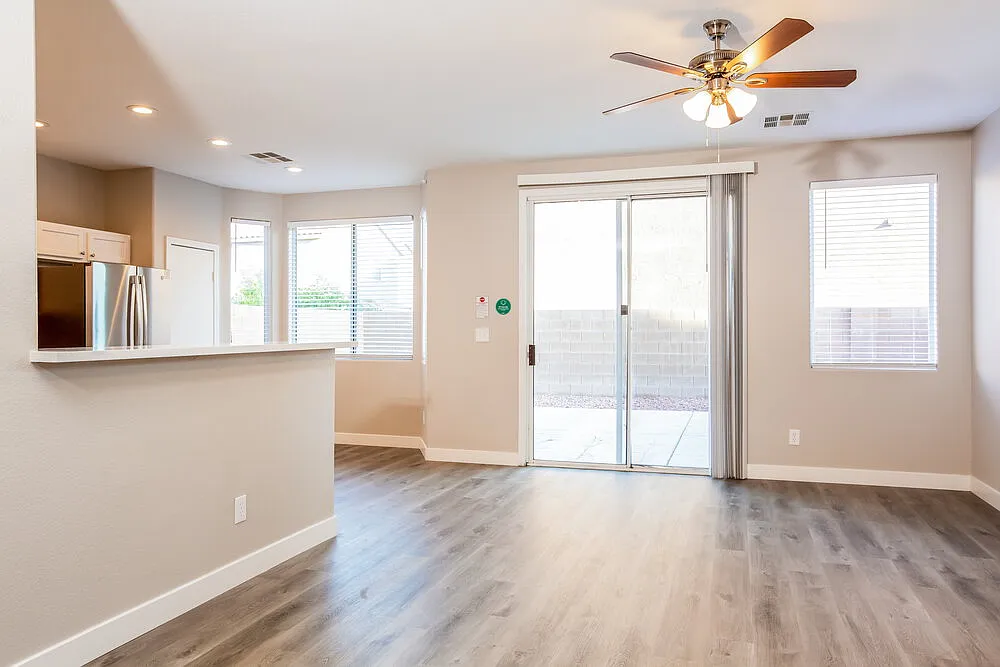 4 bed, 2.5 bath, 1896 sqft, $3,150 — Photo 4