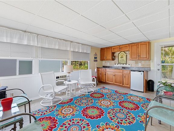 5th image of 734 Knotty Pine Cir