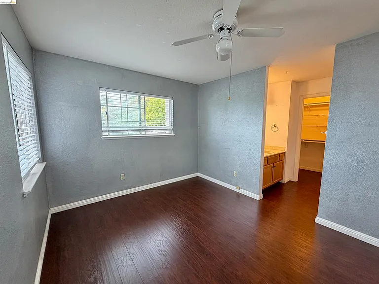 7 Goldmeadow Ct — Photo 23