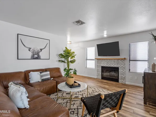 2106 E WILLIAMS Drive, Phoenix, AZ 85024