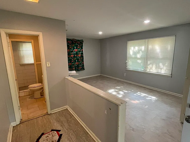 5305 Wood St — Photo 10