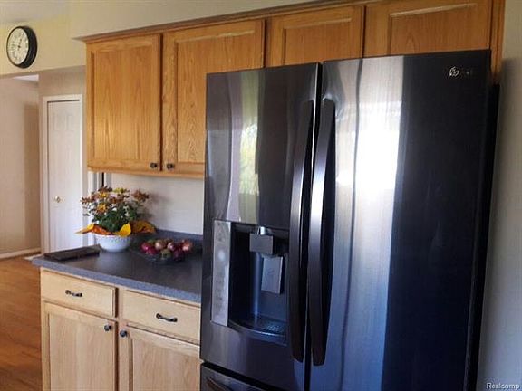 5th image of 1039 Wildwood Ln #52