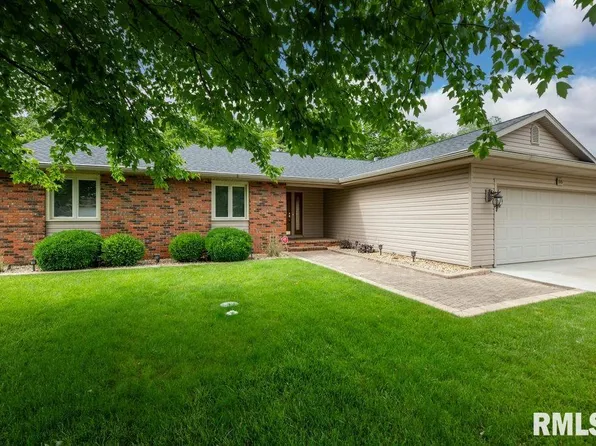 515 Illini Dr, East Peoria, IL 61611