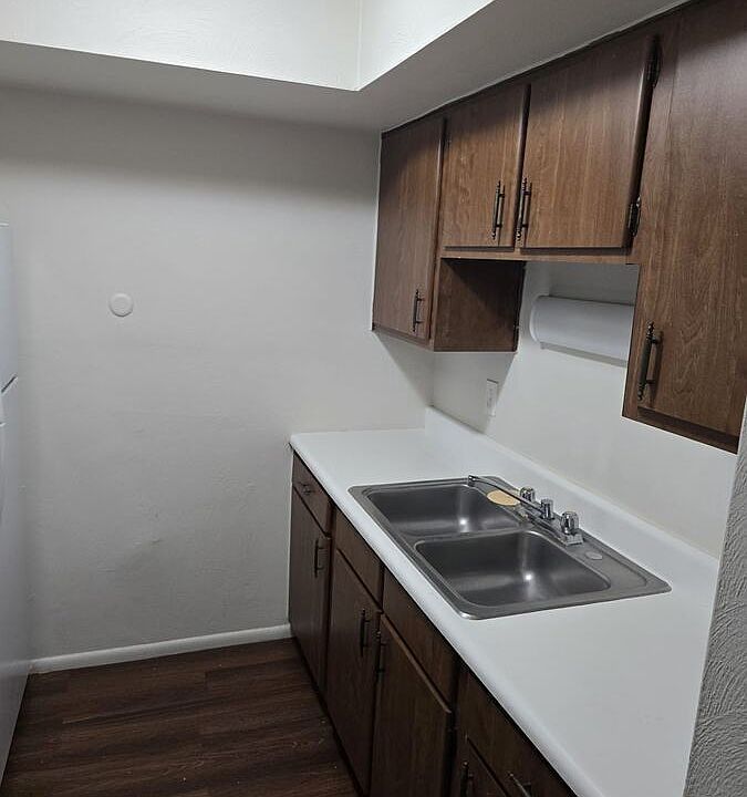 2nd image of 4644 Burkhardt Ave #4654-F