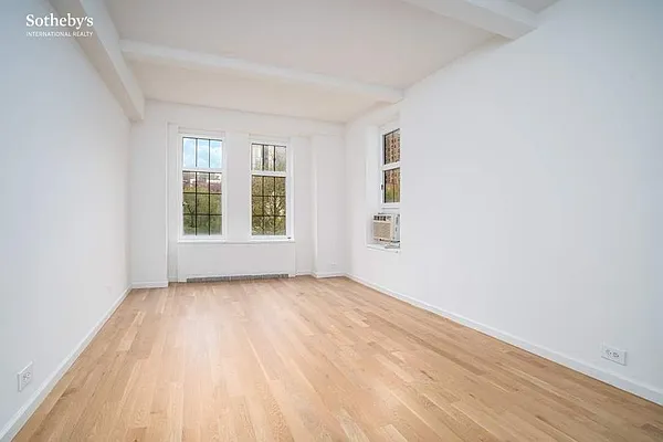 Rented by Sotheby's International Realty | media 4