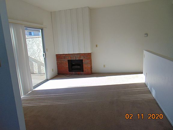3rd image of 1070 Hingham Ln