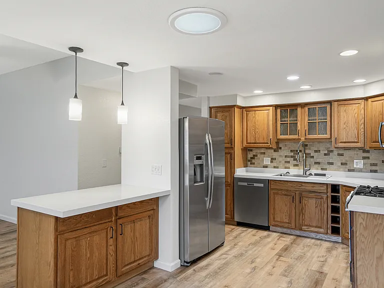 2560 Nautilus Ave NW — Photo 11