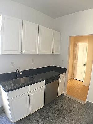 3rd image of 336 Fort Washington Ave APT 5d