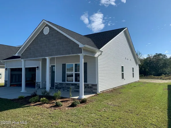 709 Regiment Road, Jacksonville, NC 28546