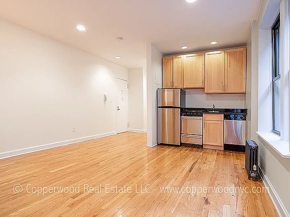 2nd image of 315 E 84th St APT 17