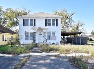 908 6th St, Rosenberg, TX 77471