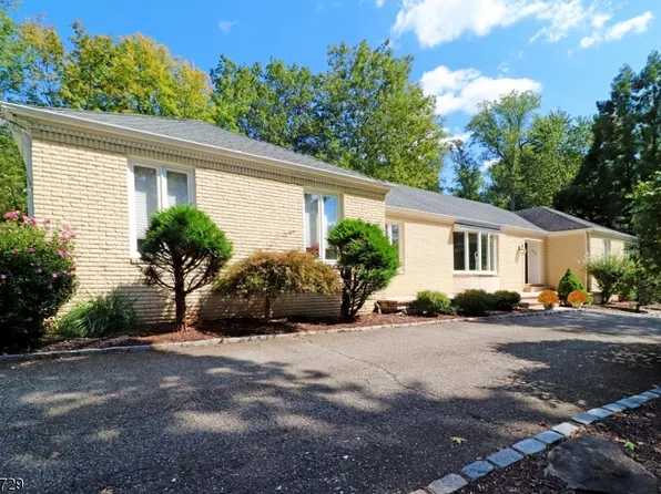 144 Lawrence Dr, Millburn Twp., NJ 07078