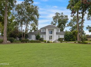 106 Jean Baptiste Dr, Lafayette, LA 70503