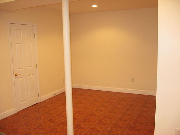 3rd image of 25AA Saint Marys Ct #1AA