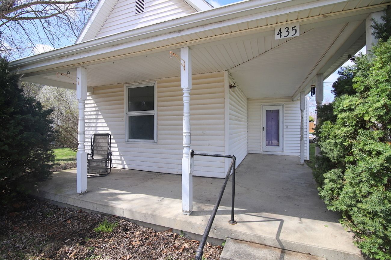435 S Main St, Lapel, IN 46051 Zillow