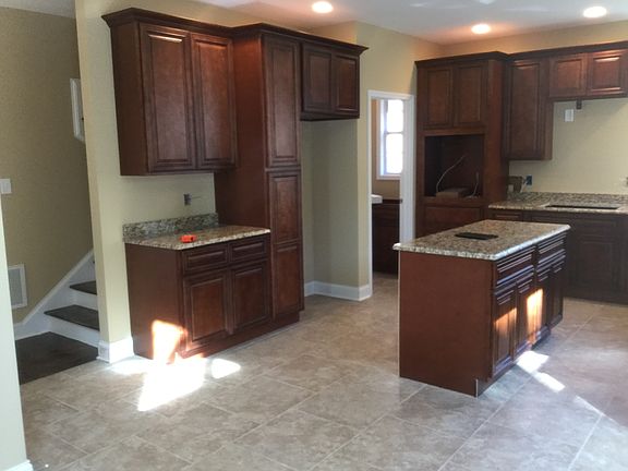 5th image of 10008 Castleglen Ln