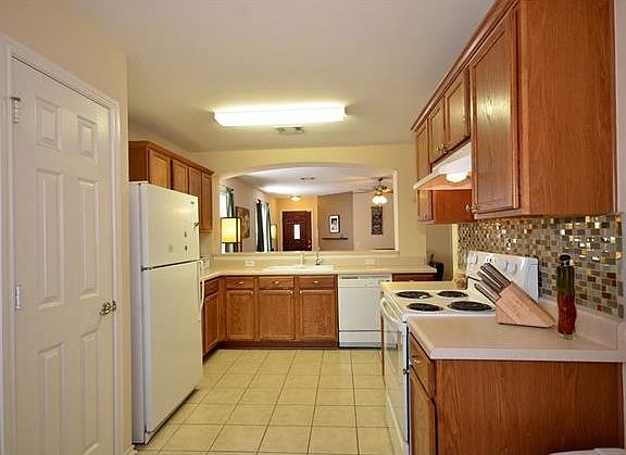 4th image of 12420 Sky Harbor Dr