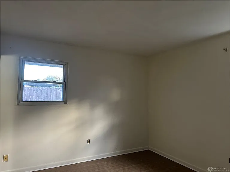 2824 Pinegrove Dr — Photo 11
