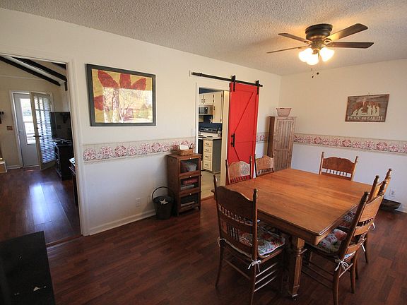 5th image of 105 Cornelia Dr