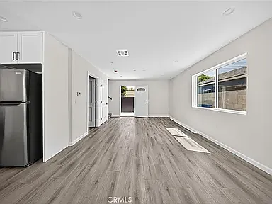 14835 Nordhoff St — Photo 2