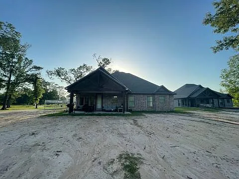 Elkhorn Dr — Photo 13