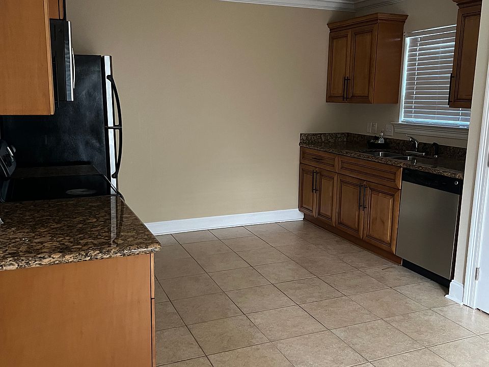 2nd image of 118 Manassas Dr