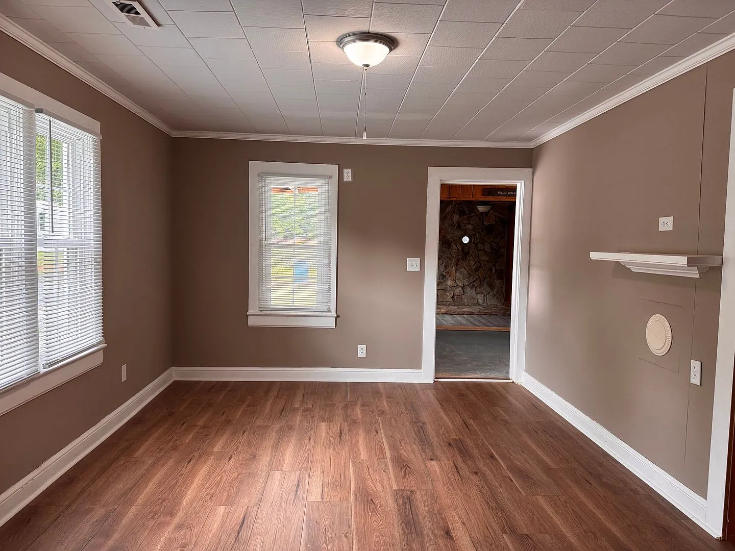 Newly Renovated 2 Bed, 1 Bath Farmhouse Located In The Country! — Photo 2