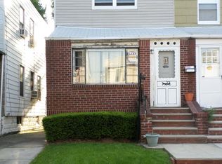 924 E 26th St, Brooklyn, NY 11210