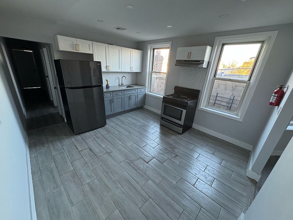 1st image of 141 Park Ave #7B