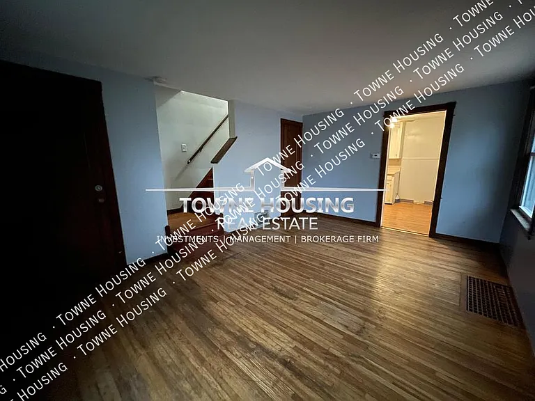 160 Woodward Ave #RIGHT — Photo 6