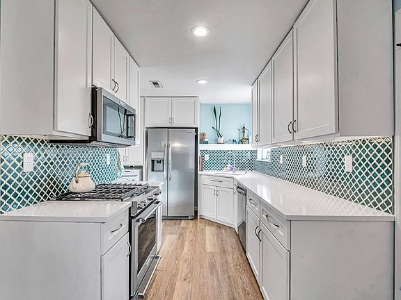 3rd image of 4503 Roosevelt Dr