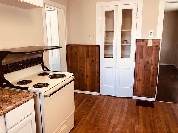 5th image of 118 E 32nd St APT 1