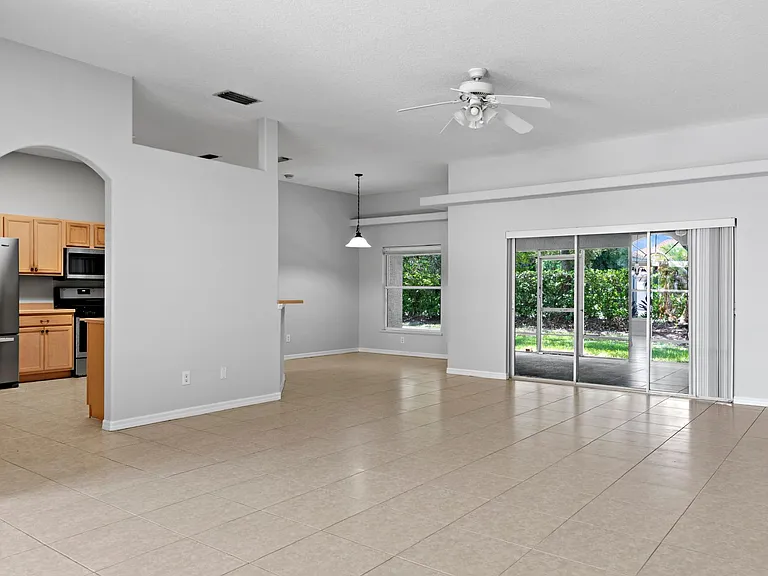 483 S Key Lime Sq SW — Photo 9